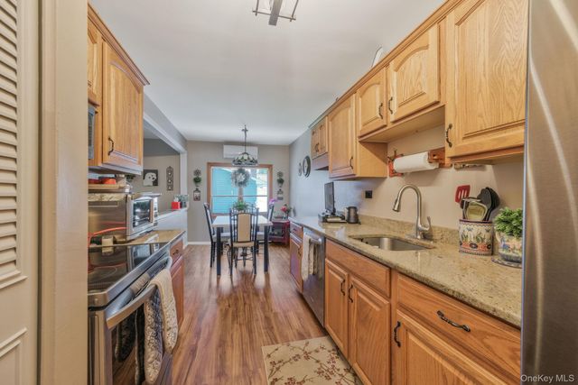 150 Rosemont Avenue, Farmingville, NY 11738