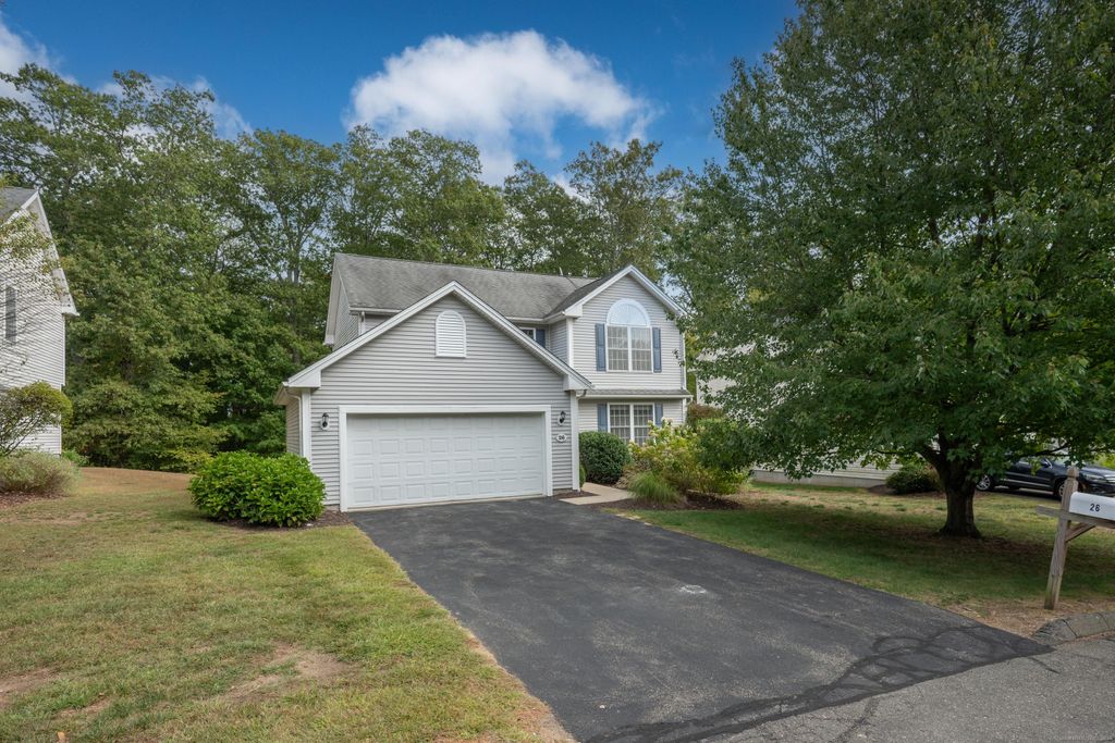 26 White Oak Drive, Danbury, CT 06810