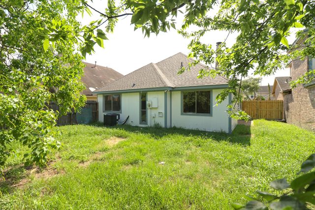 16114 Canaridge Drive, Houston, TX 77053