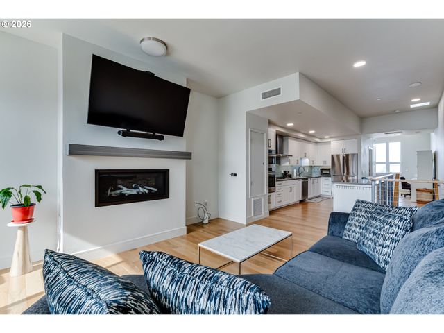 1600 PEARL St 608, Eugene, OR 97401