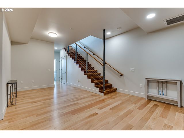 1600 PEARL St 608, Eugene, OR 97401