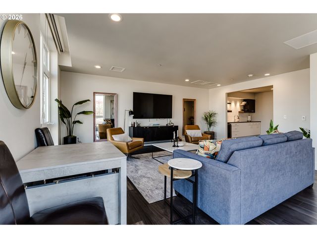 1600 PEARL St 608, Eugene, OR 97401