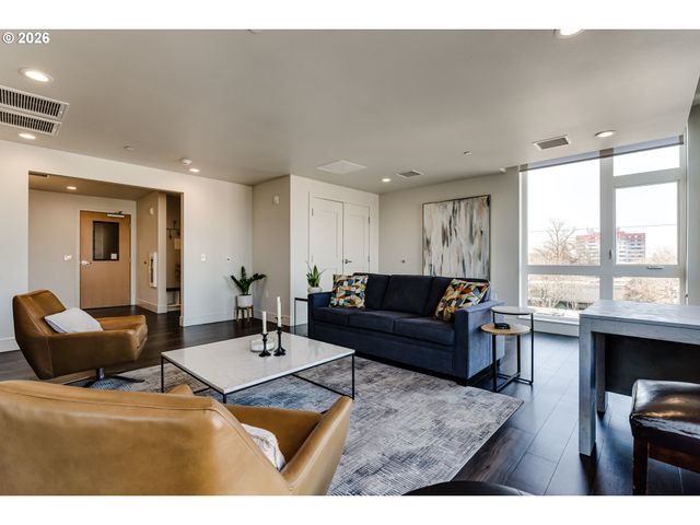 1600 PEARL St 608, Eugene, OR 97401