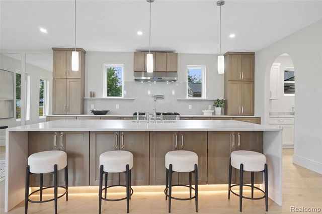 4106 Elmhurst Avenue, Royal Oak, MI 48073