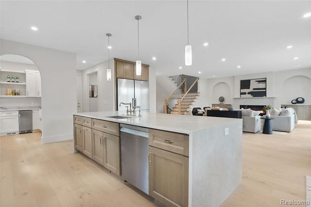 4106 Elmhurst Avenue, Royal Oak, MI 48073
