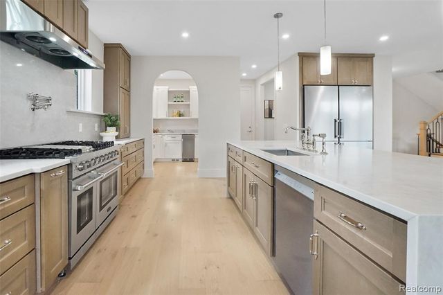 4106 Elmhurst Avenue, Royal Oak, MI 48073