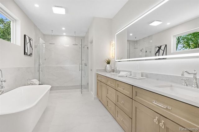 4106 Elmhurst Avenue, Royal Oak, MI 48073