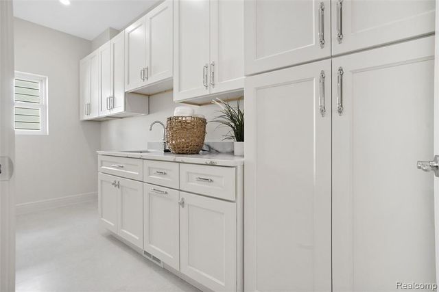 4106 Elmhurst Avenue, Royal Oak, MI 48073