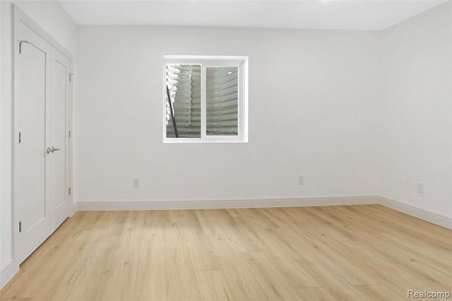 4106 Elmhurst Avenue, Royal Oak, MI 48073