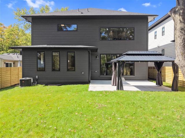 4106 Elmhurst Avenue, Royal Oak, MI 48073