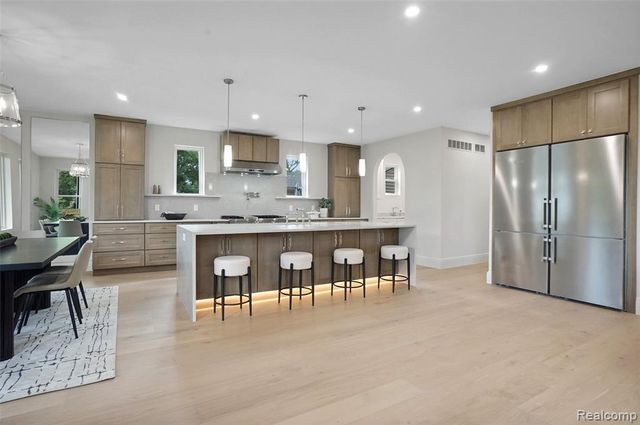 4106 Elmhurst Avenue, Royal Oak, MI 48073