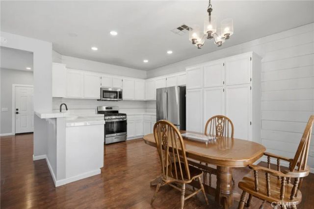 26783 Wilkes Drive, Menifee, CA 92585