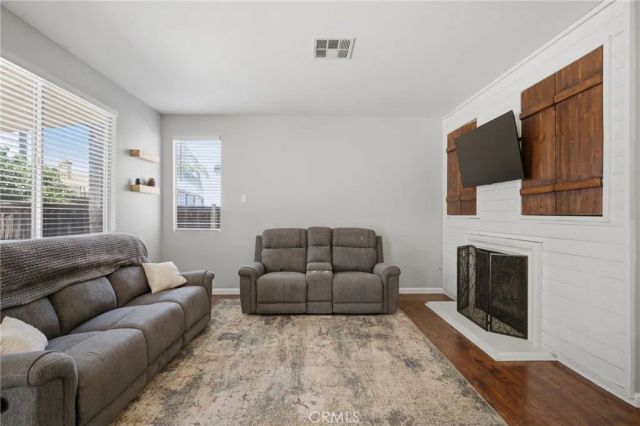 26783 Wilkes Drive, Menifee, CA 92585