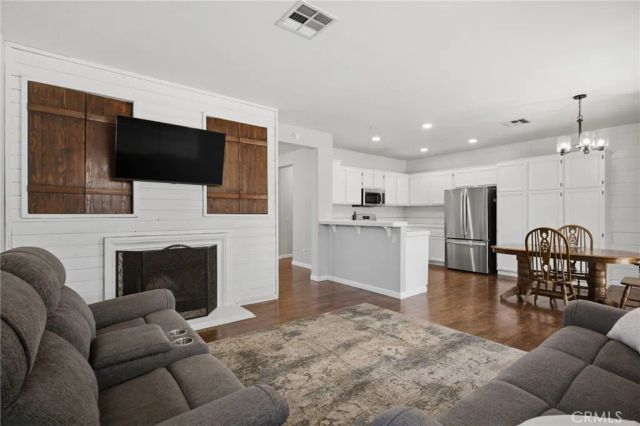 26783 Wilkes Drive, Menifee, CA 92585