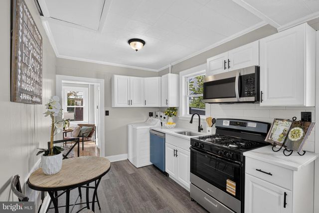 908 PRICE ST, Marcus Hook, PA 19061