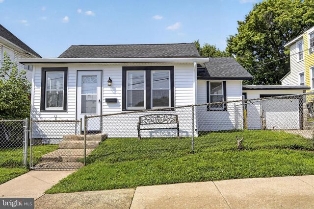 908 PRICE ST, Marcus Hook, PA 19061