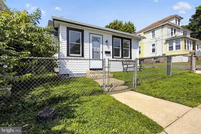908 PRICE ST, Marcus Hook, PA 19061