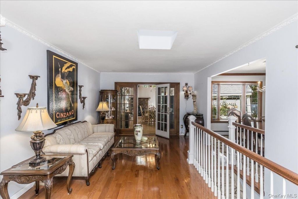 18 Linden Avenue, Kings Park, NY 11754 — photo 5