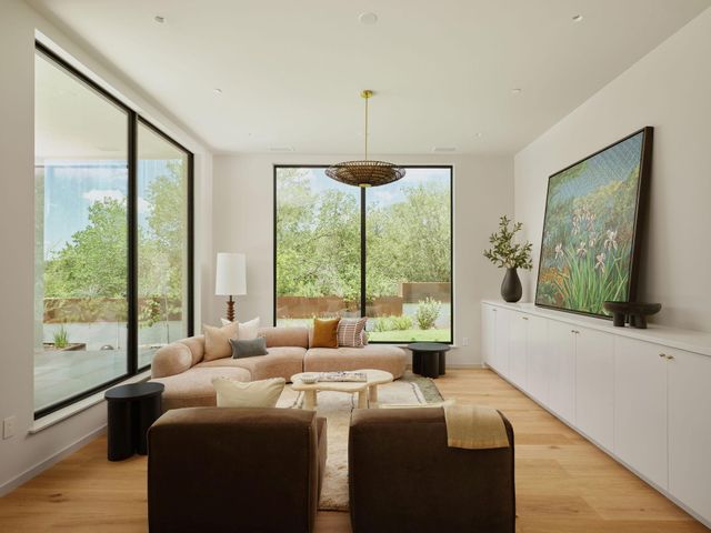 1901 Toro Canyon RD, Austin, TX 78746