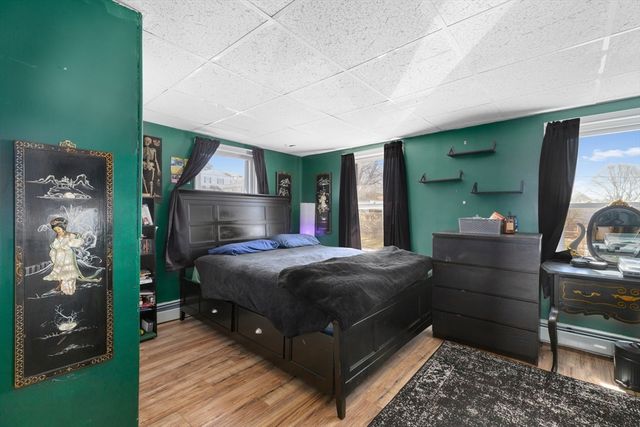 22 Montgomery St, Fall River, MA 02720