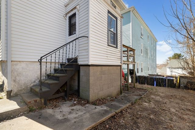 22 Montgomery St, Fall River, MA 02720