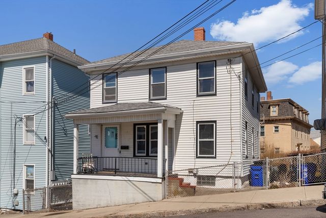22 Montgomery St, Fall River, MA 02720