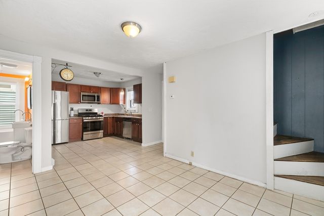 22 Montgomery St, Fall River, MA 02720