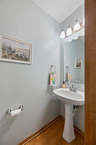 325 SE Canterbury Lane, Lee's Summit, MO 64063