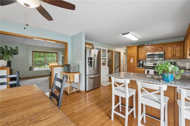 325 SE Canterbury Lane, Lee's Summit, MO 64063