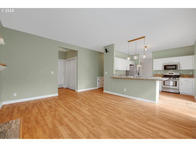 5966 FROST Ln, Lake Oswego, OR 97035