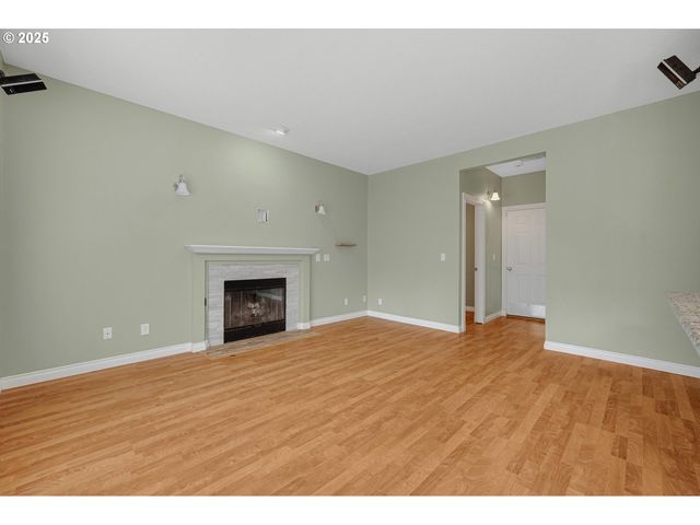 5966 FROST Ln, Lake Oswego, OR 97035