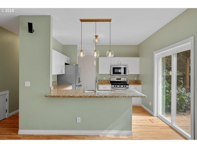 5966 FROST Ln, Lake Oswego, OR 97035