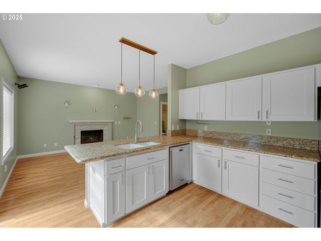 5966 FROST Ln, Lake Oswego, OR 97035