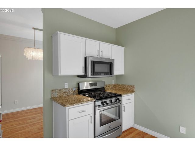 5966 FROST Ln, Lake Oswego, OR 97035