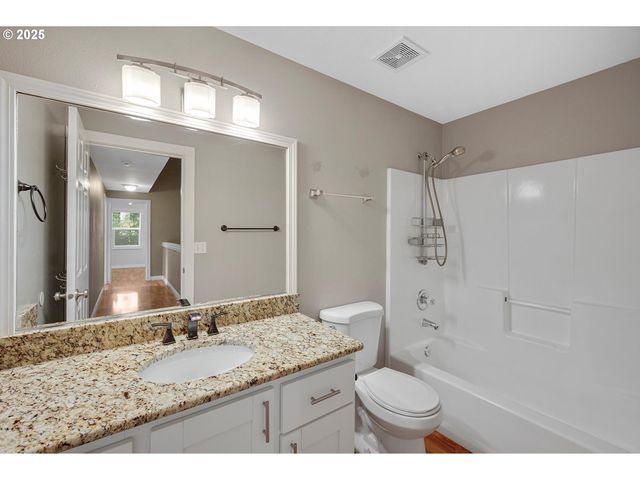 5966 FROST Ln, Lake Oswego, OR 97035