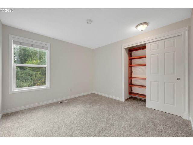 5966 FROST Ln, Lake Oswego, OR 97035