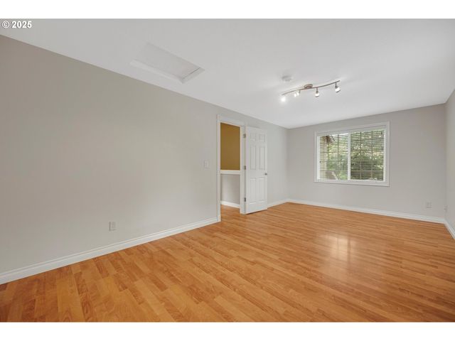 5966 FROST Ln, Lake Oswego, OR 97035