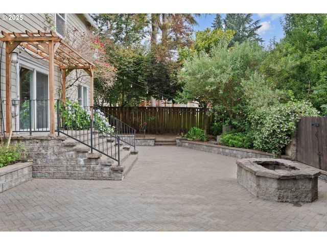 5966 FROST Ln, Lake Oswego, OR 97035