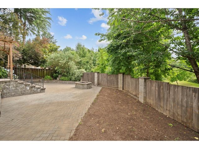 5966 FROST Ln, Lake Oswego, OR 97035