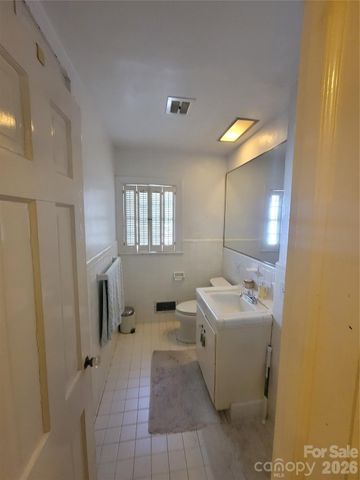 318 W Sixth Avenue, Gastonia, NC 28052