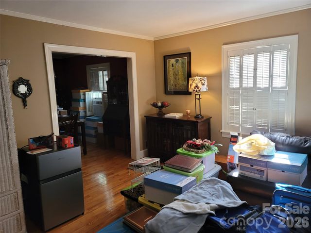318 W Sixth Avenue, Gastonia, NC 28052