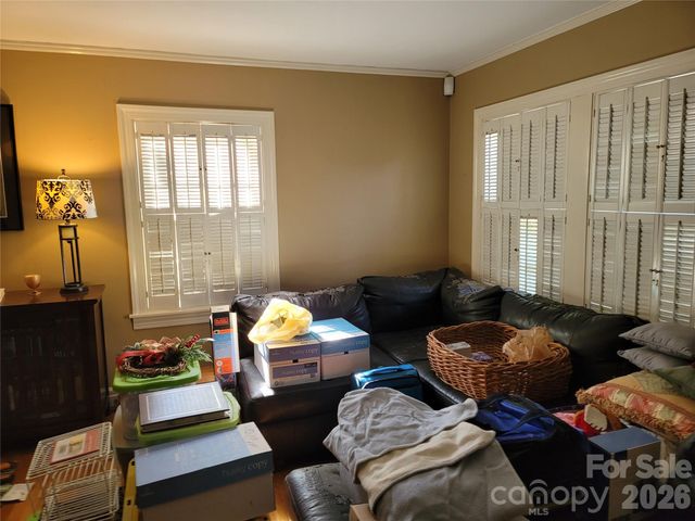 318 W Sixth Avenue, Gastonia, NC 28052