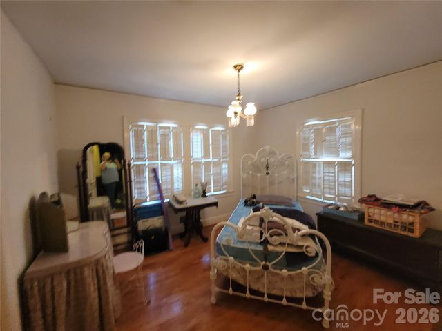 318 W Sixth Avenue, Gastonia, NC 28052