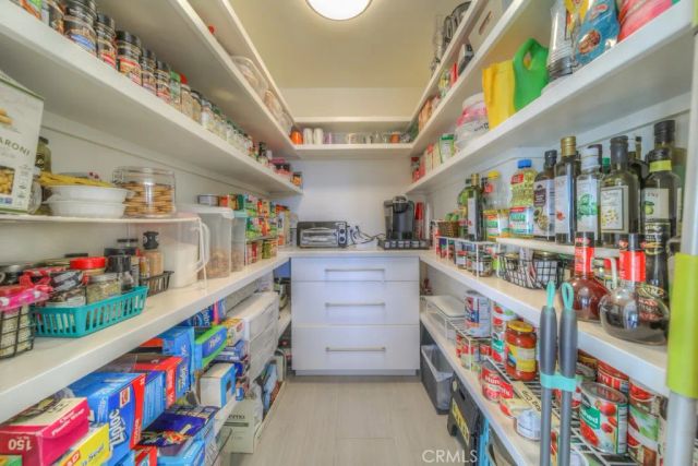 890 W 21 Street, Upland, CA 91784
