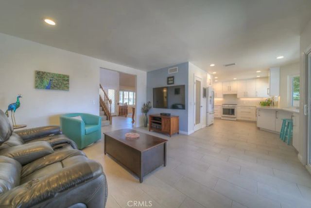 890 W 21 Street, Upland, CA 91784
