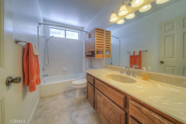 890 W 21 Street, Upland, CA 91784