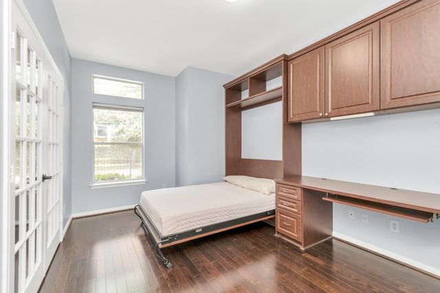 2901 W Dallas Street, Houston, TX 77019