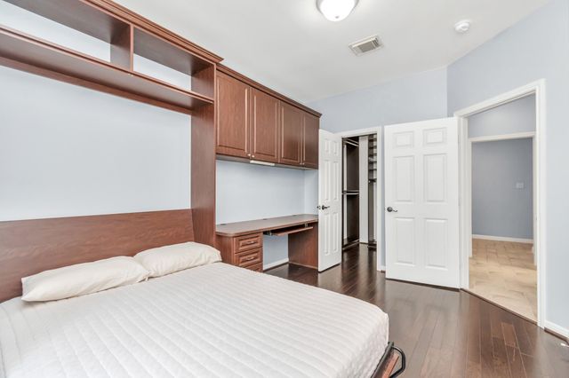 2901 W Dallas Street, Houston, TX 77019