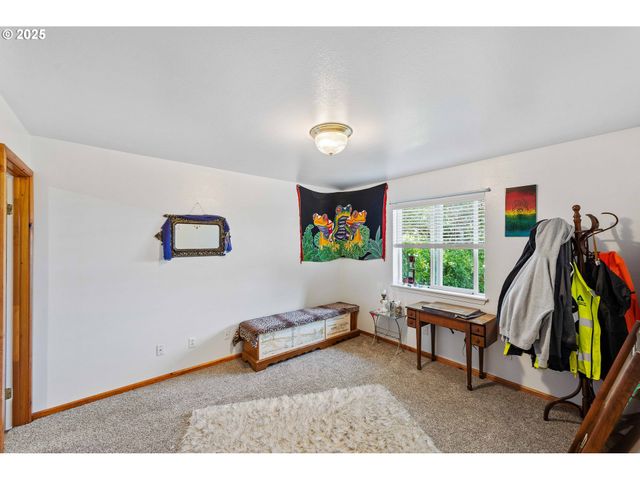 1986 GARFIELD St, North Bend, OR 97459