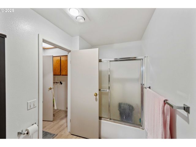 1986 GARFIELD St, North Bend, OR 97459